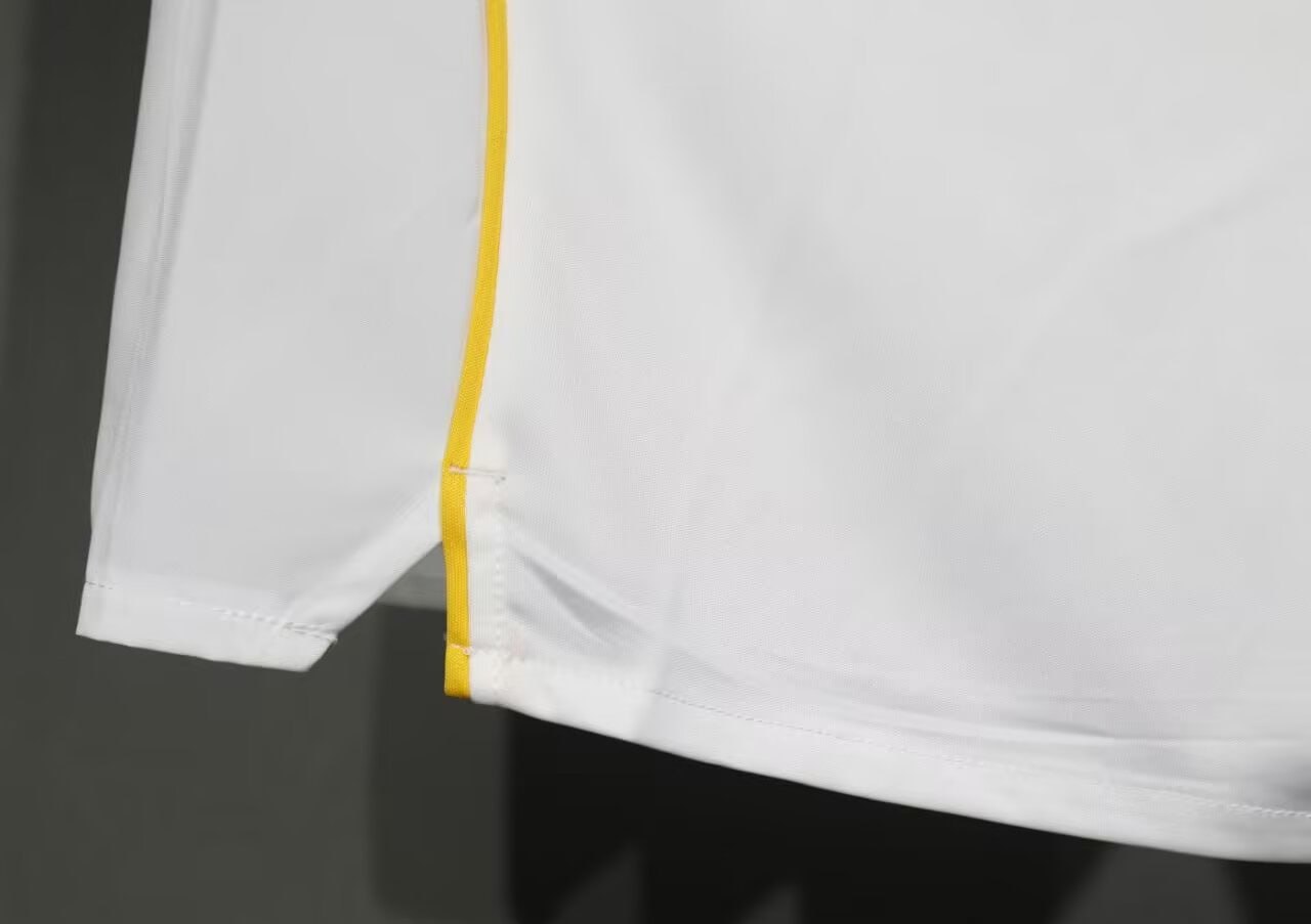 Real Madrid Player Home Shorts 25/26