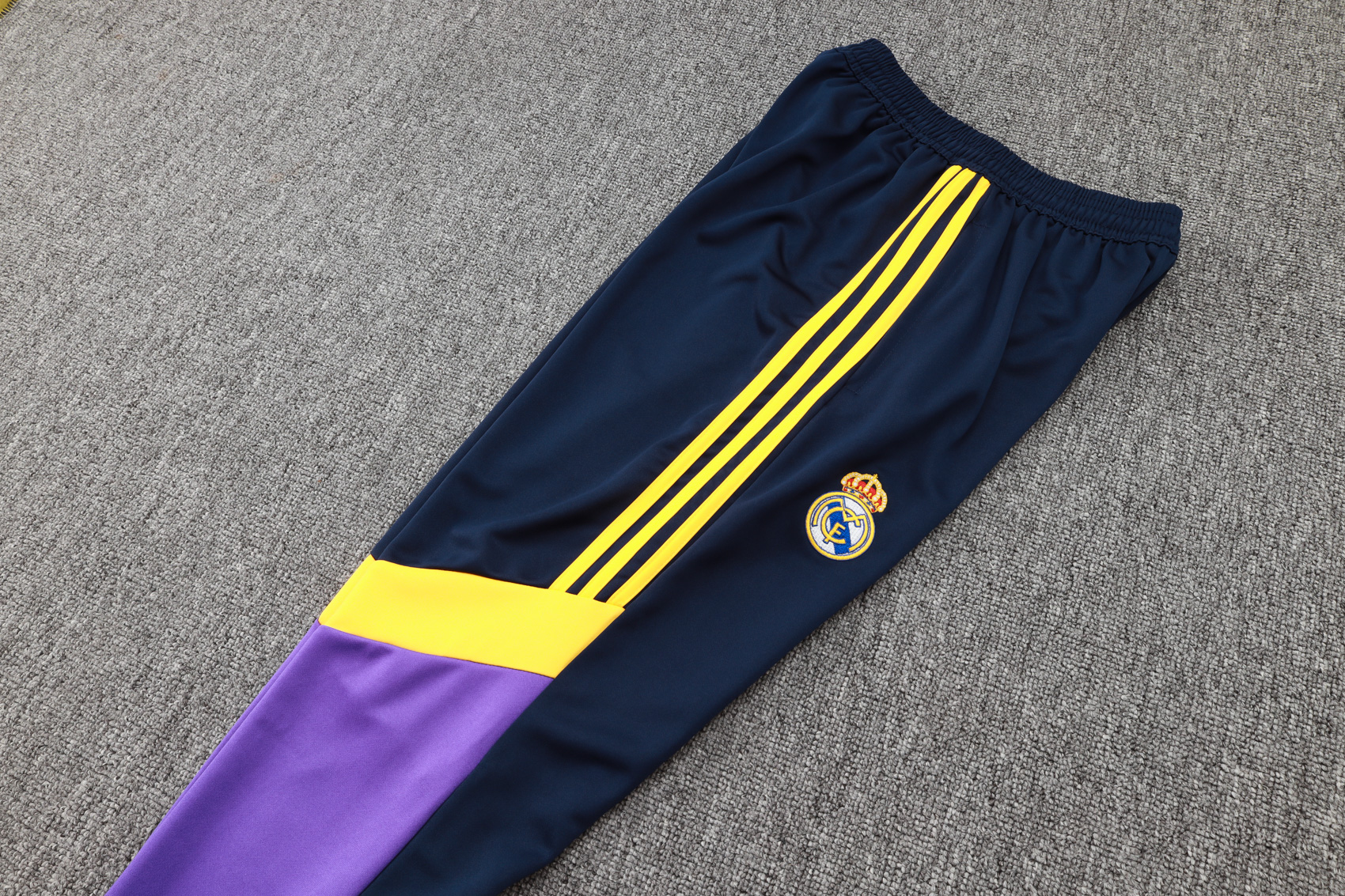Real Madrid Training Pants 24/25