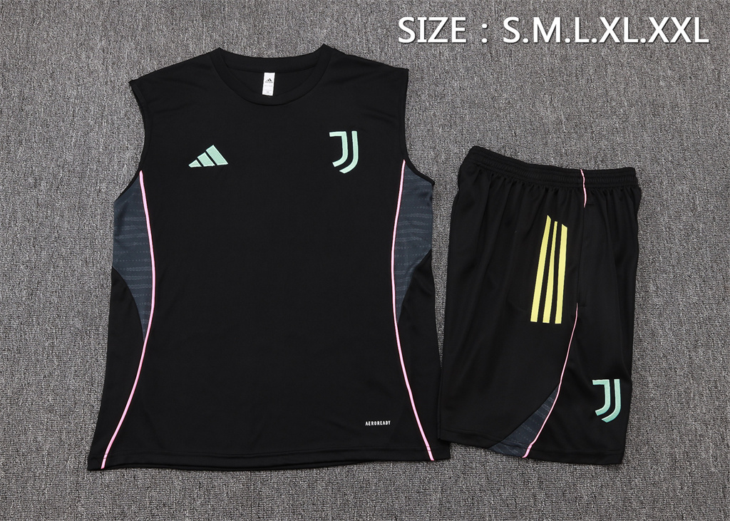 Juventus Training Jersey 25/26