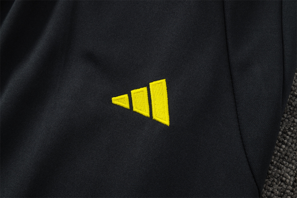 SL Benfica Training Pants 24/25