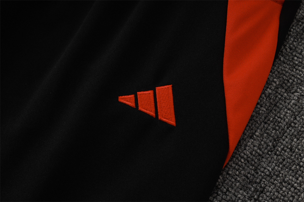 Internacional  Training Pants 24/25