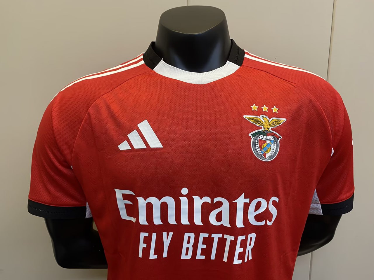 SL Benfica Home Man Player Jersey 25/26