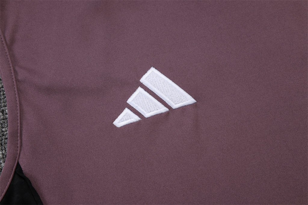 Manchester United Training Jersey 25/26