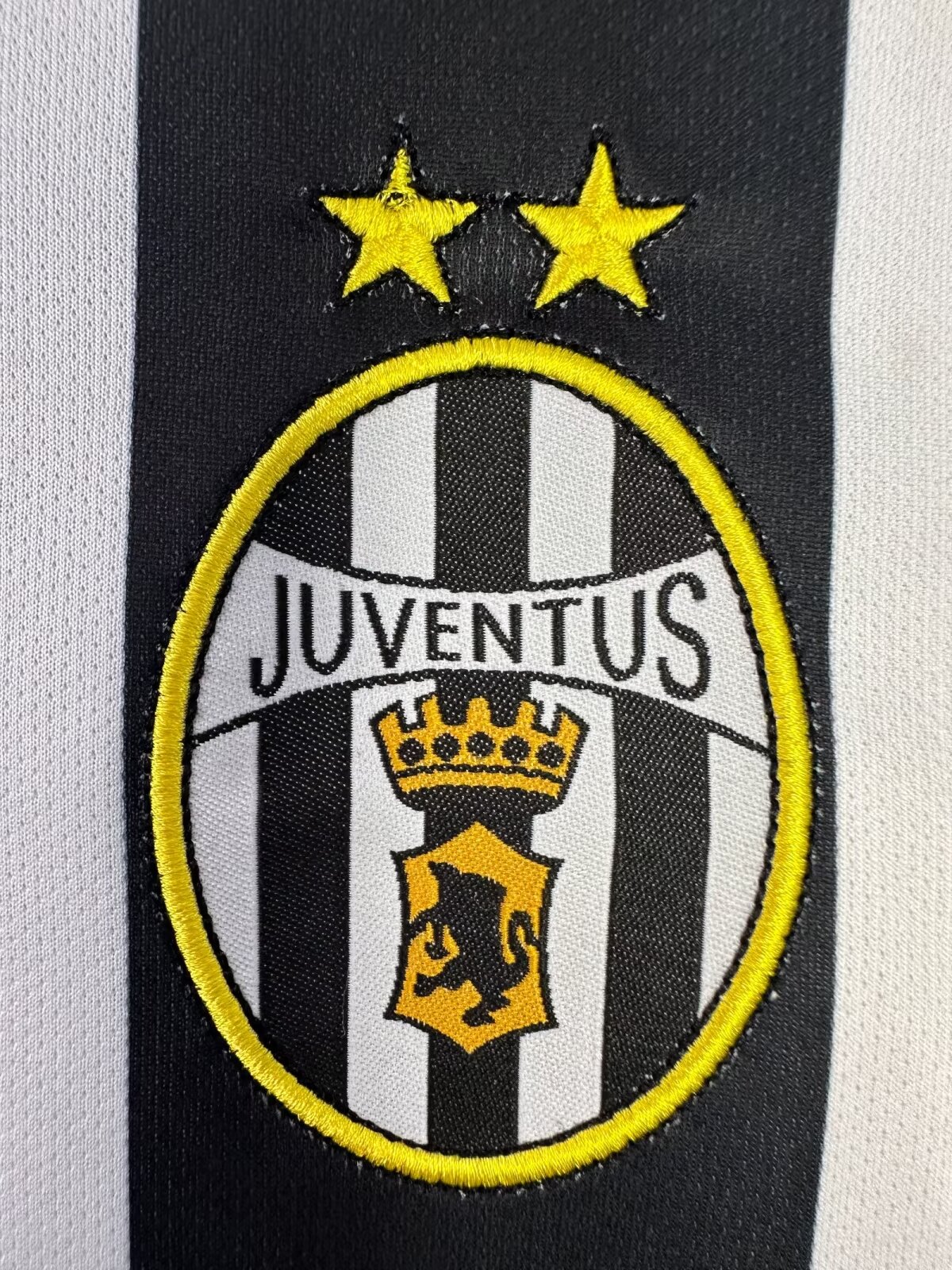 Juventus Home Long Sleeve Retro Jersey 2002/03