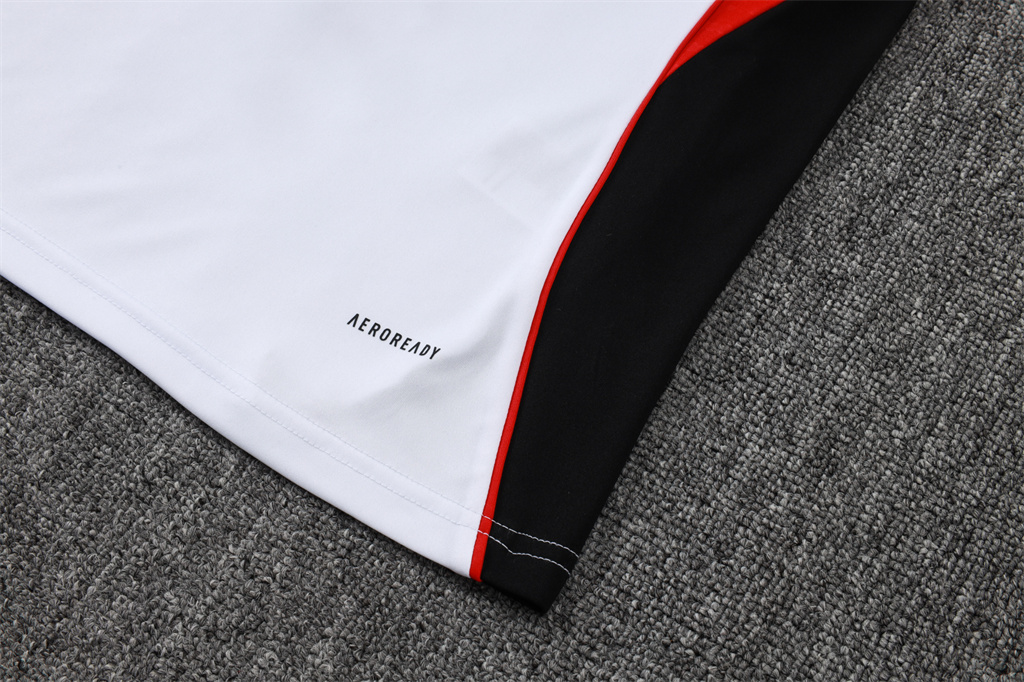 Bayern Munich Training Jersey 25/26