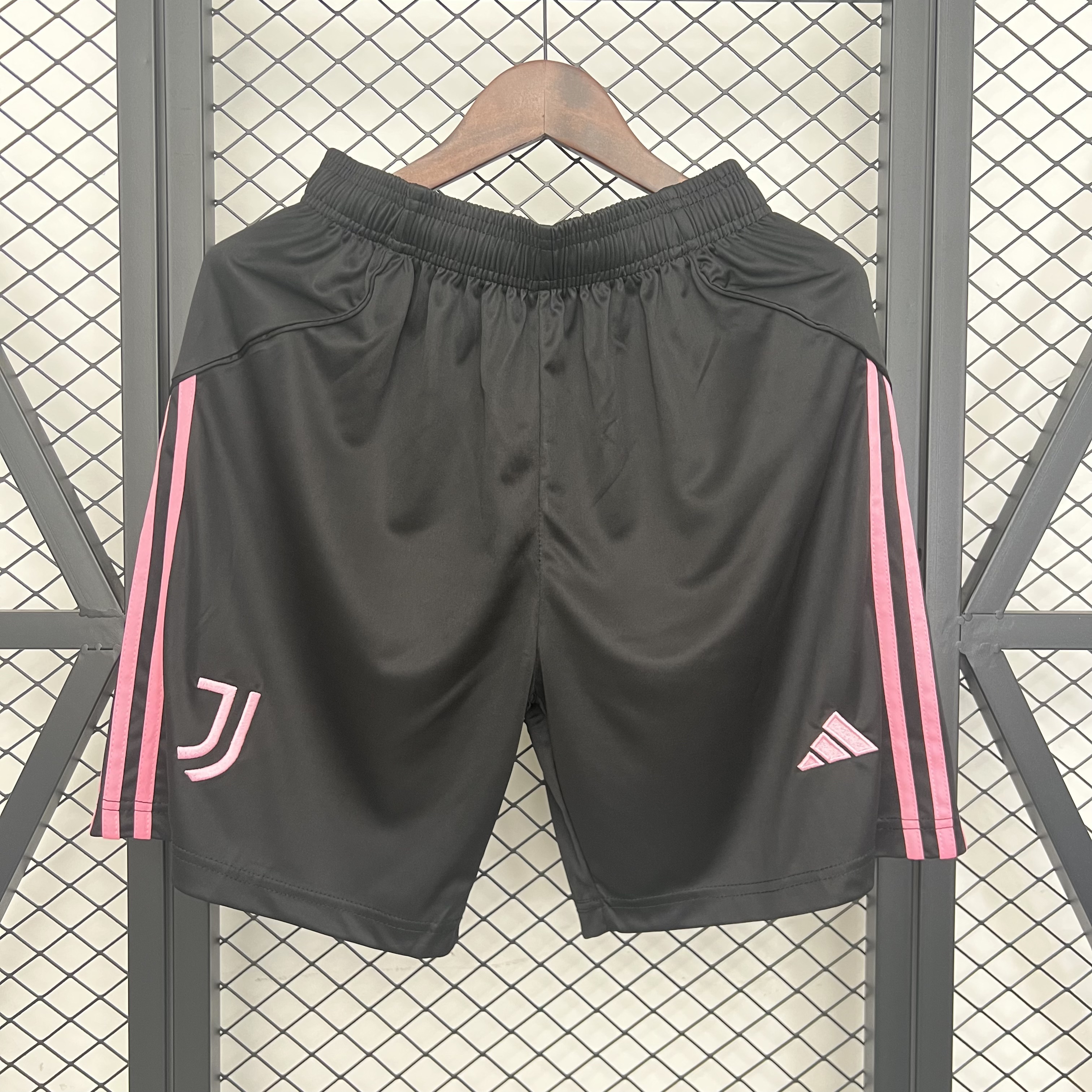 Juventus Home Shorts 25/26