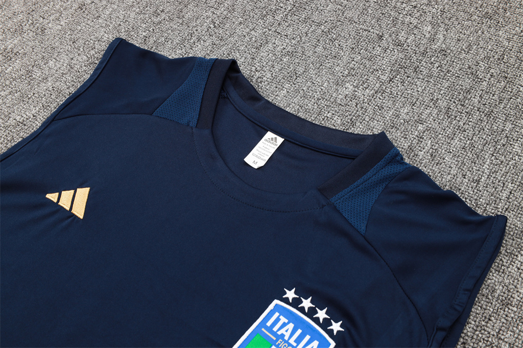 Italy Training Jersey 24/25