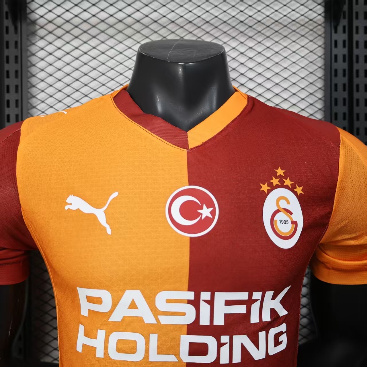 Galatasaray Home Soccer Jersey 2025-26 player version