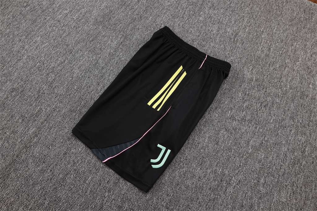 Juventus Training Jersey 25/26