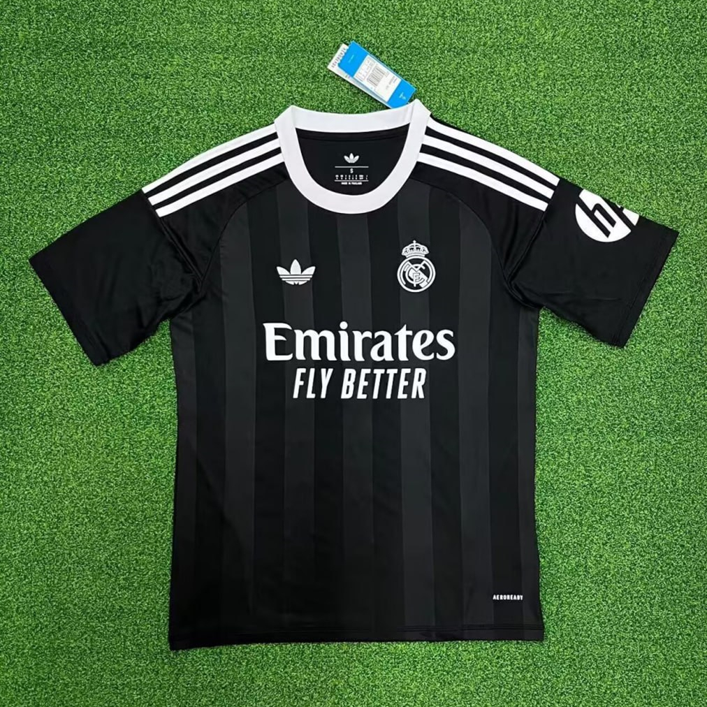 Real Madrid Black Goalkeeper Man Jersey 25/26