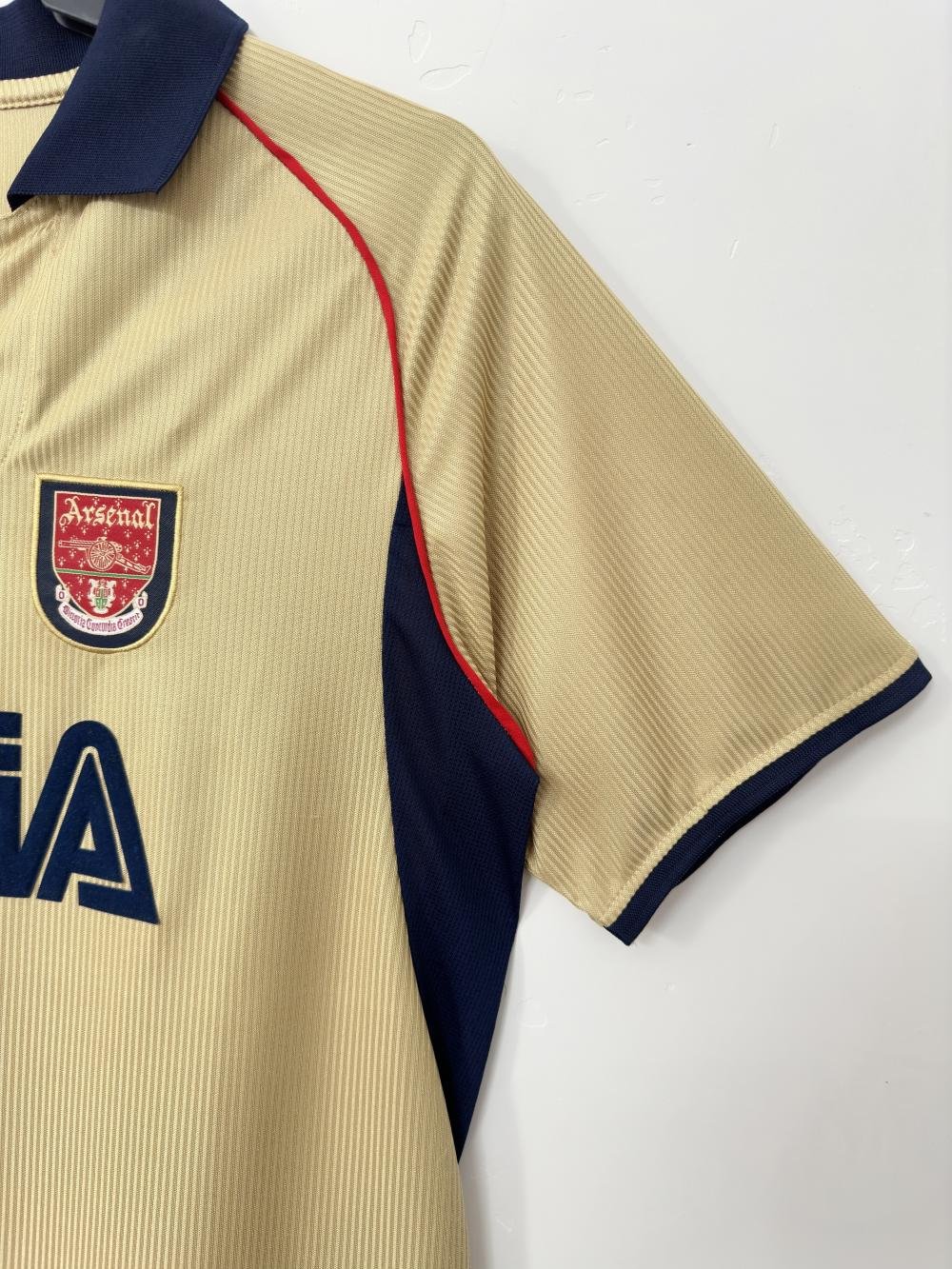 Arsenal Retro  Away Football Shirt 2001/2002