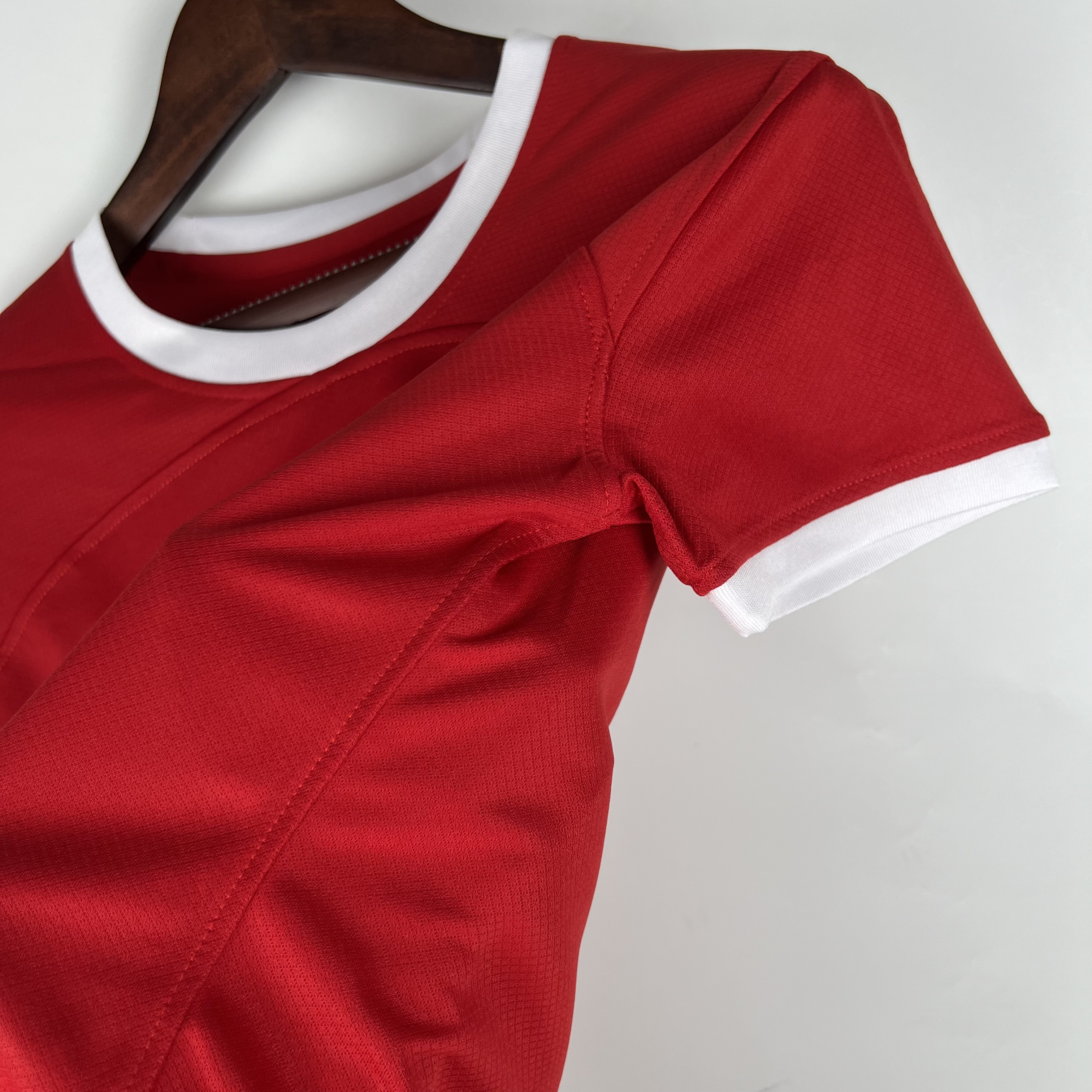 Liverpool Home Women Jersey 23/24