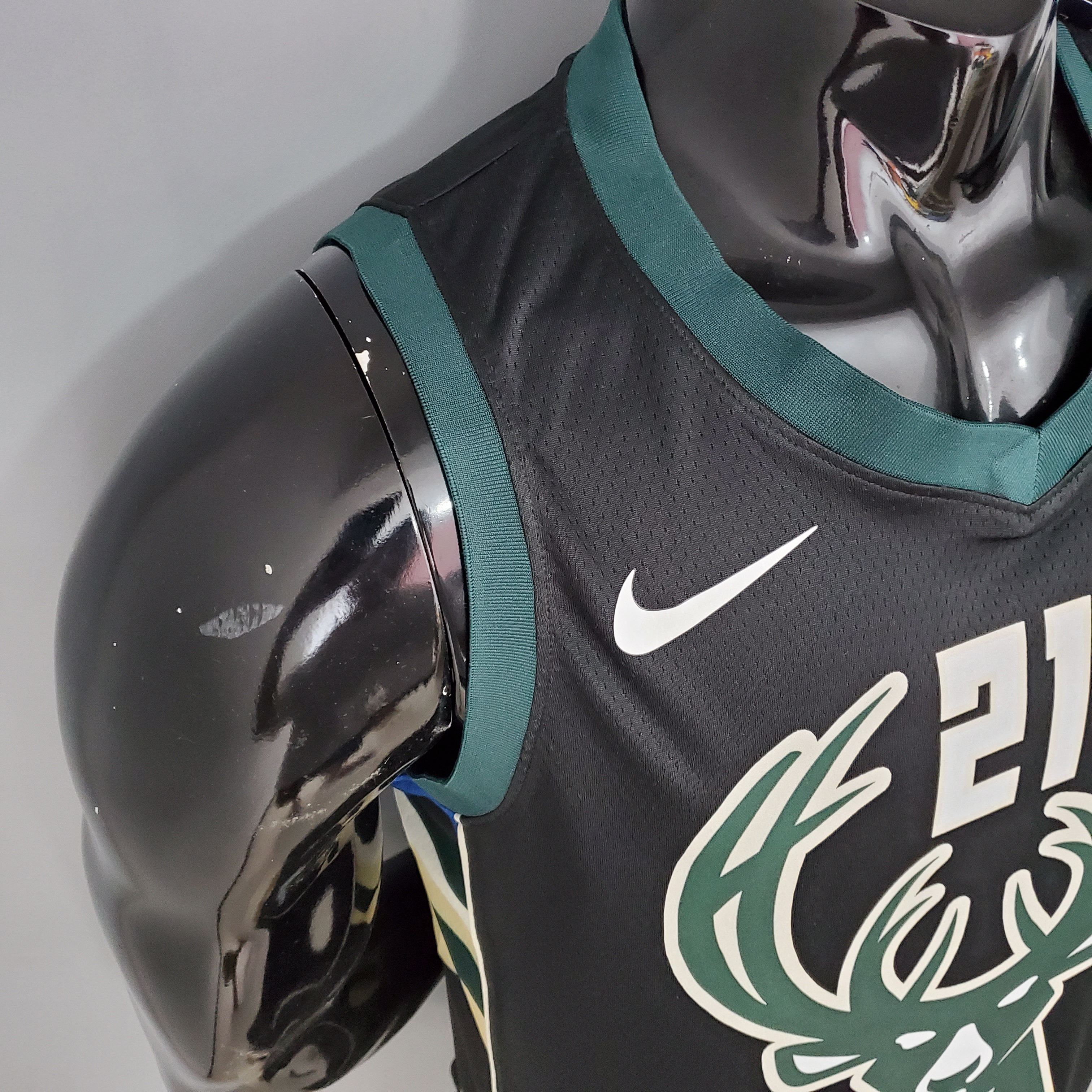 Jrue Holiday Milwaukee Bucks Swingman Jersey Black