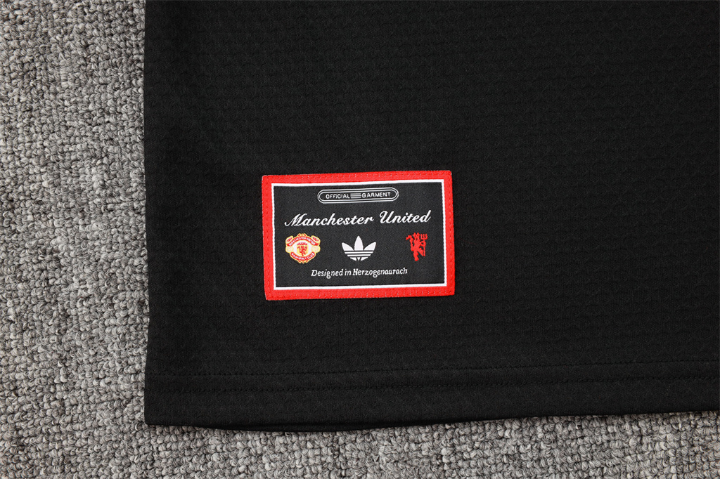 Manchester United Training Short sleeve Jersey 25/26