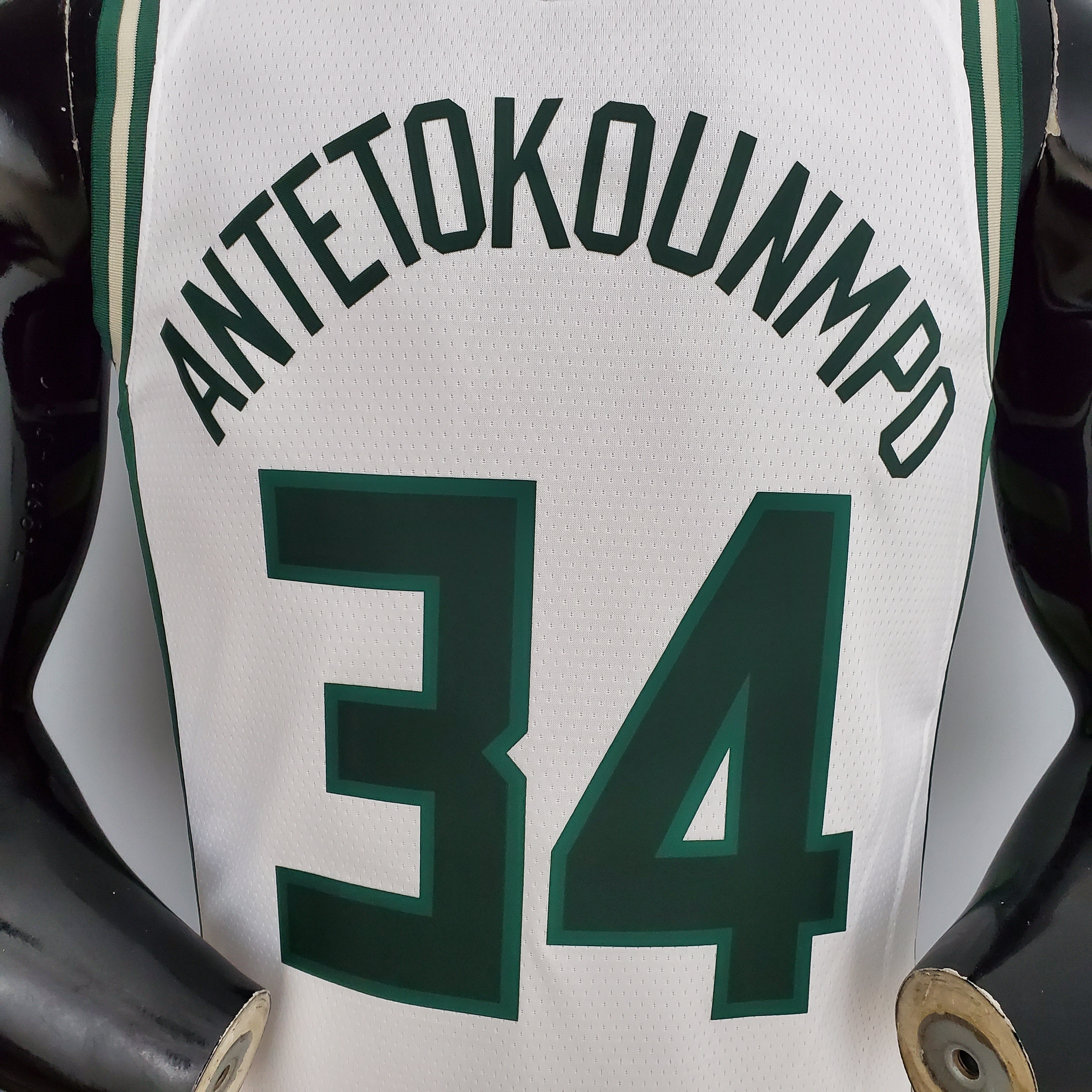 Giannis Antetokounmpo Milwaukee Bucks 2021/22 Swingman Jersey White