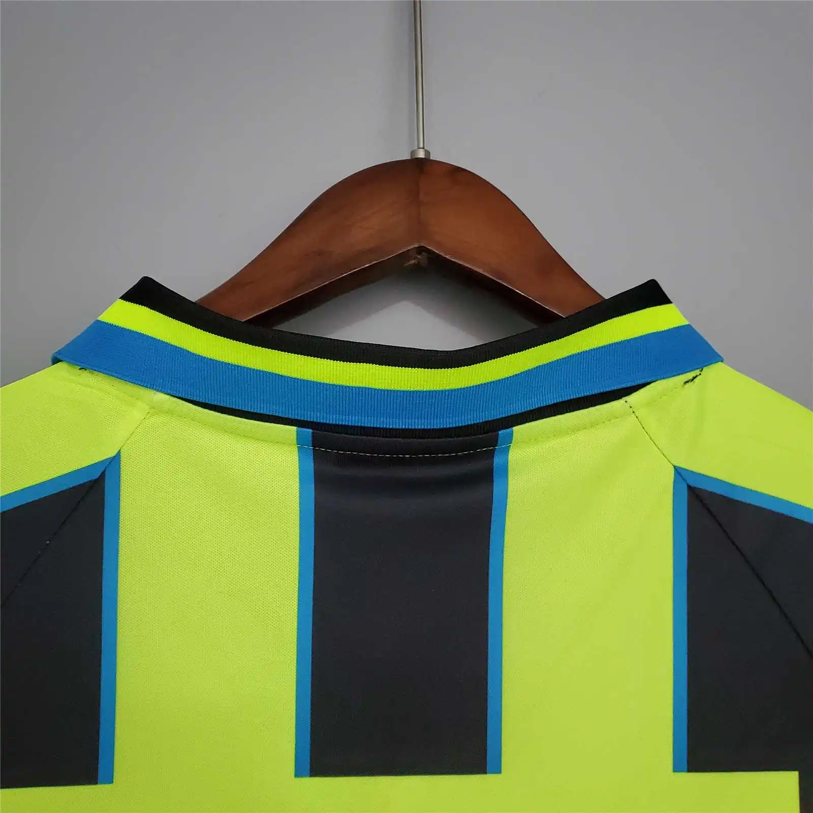 1998/99 Manchester City Retro Away Jersey