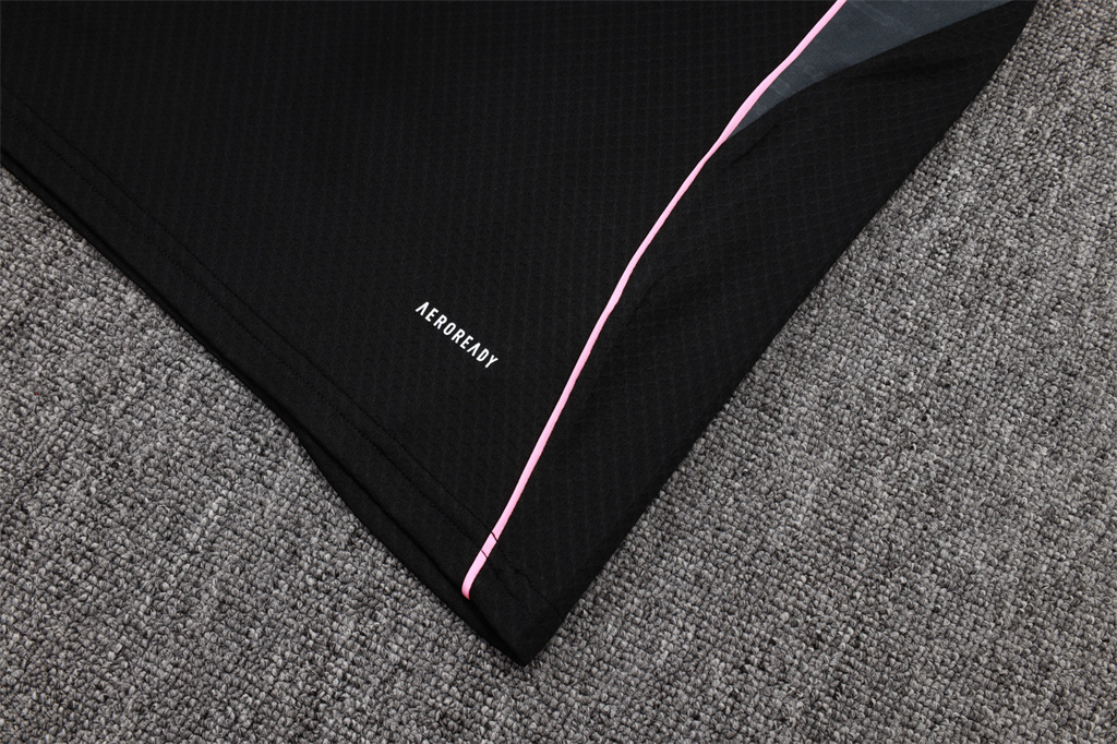 Juventus Training Short Sleeve jersey 25/26