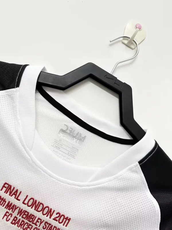 2010-11 Manchester United Retro Jersey Away