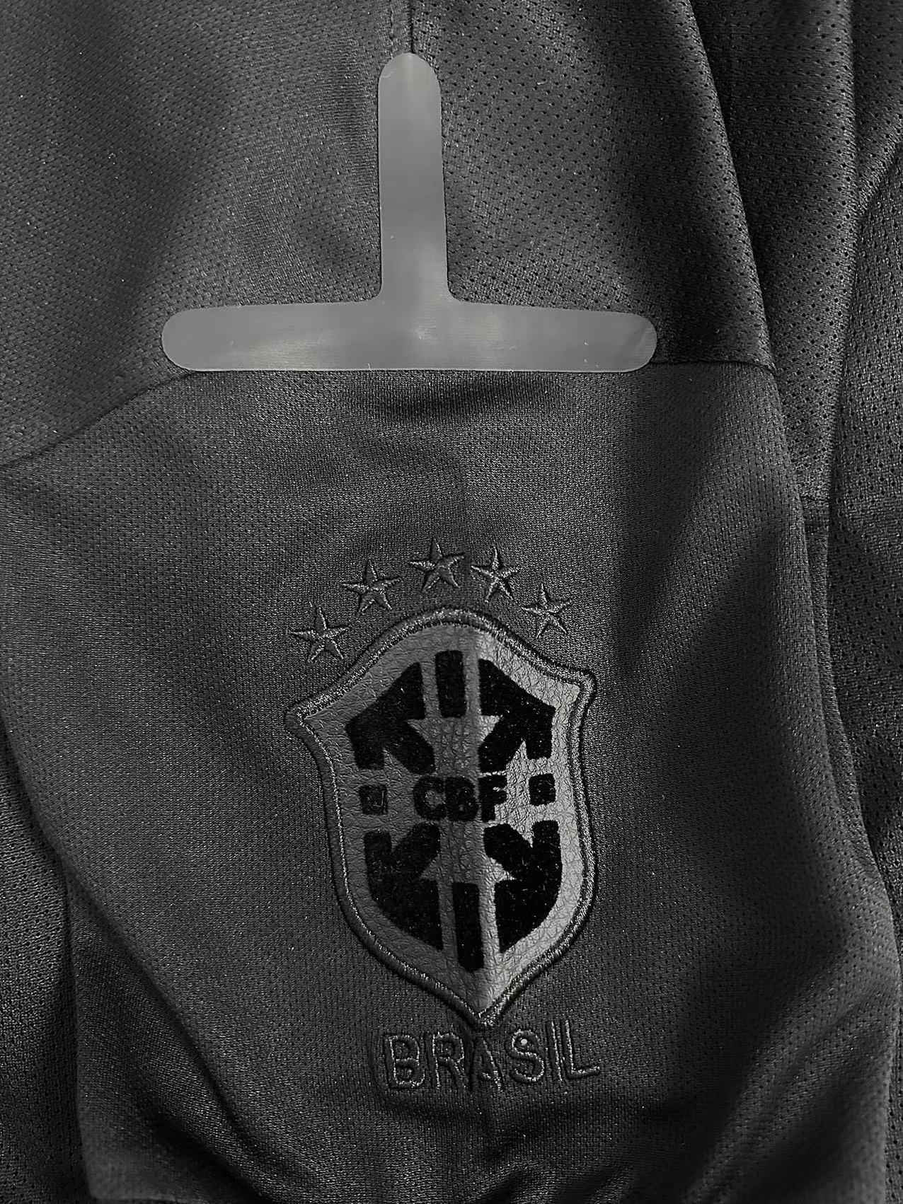 Brazil Black Retro Jersey 2013/14