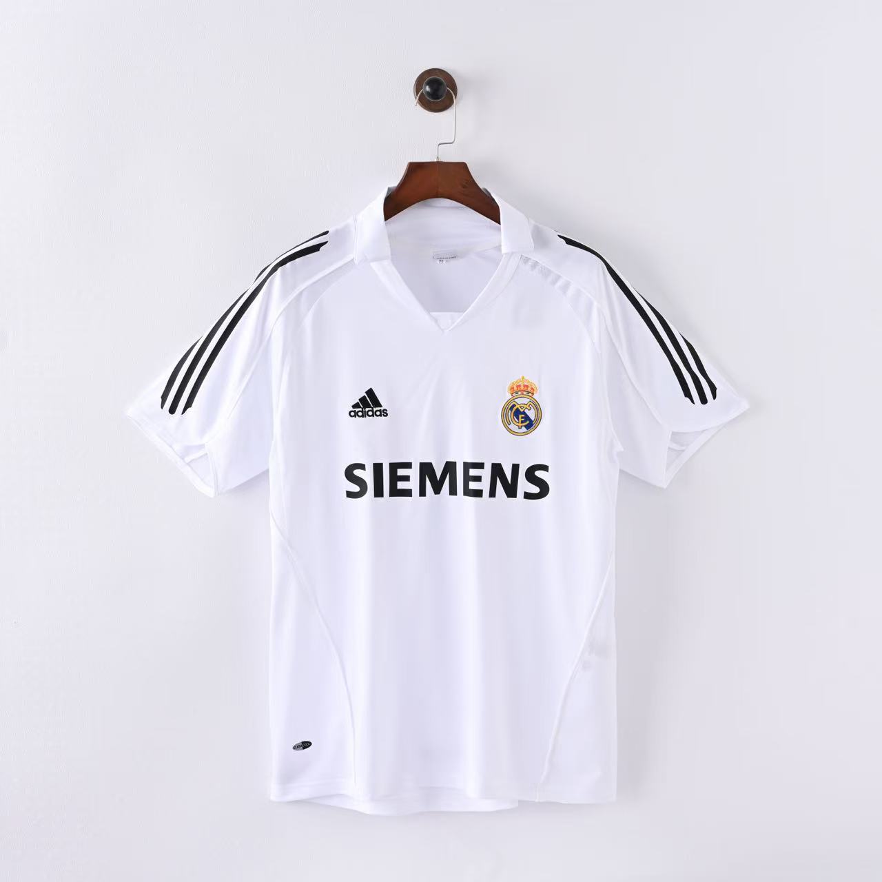 2005-06 Real Madrid Home Retro Football jersey