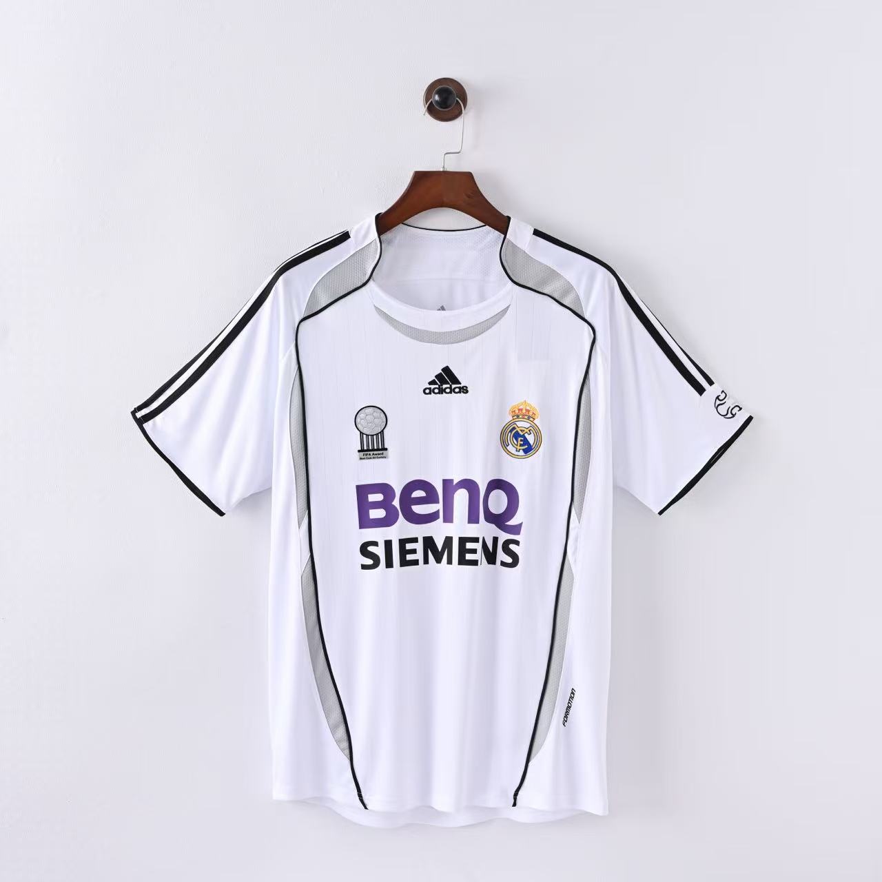 Real Madrid Home Retro Jersey 2006/07