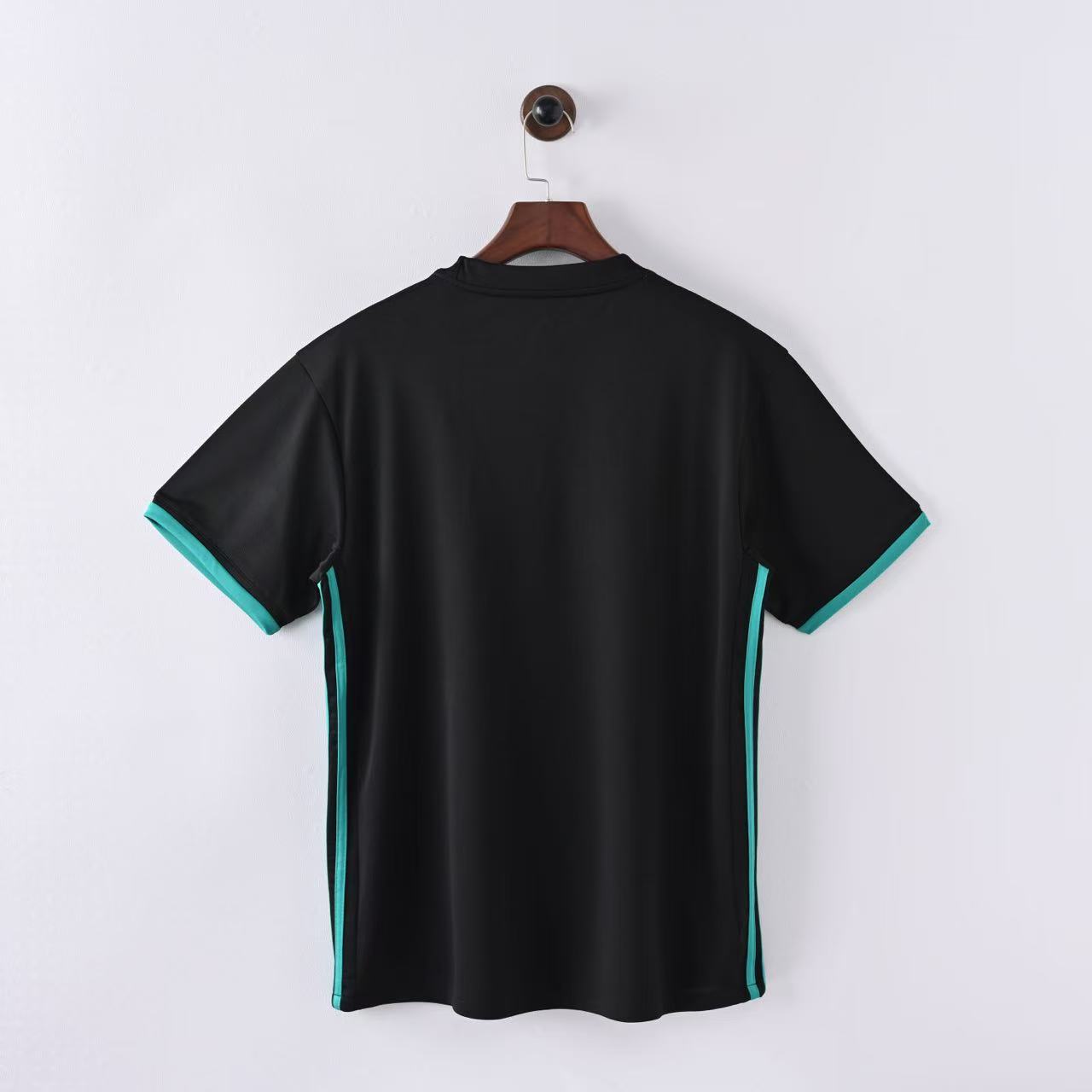 2017/18 Real Madrid Retro Away Jersey