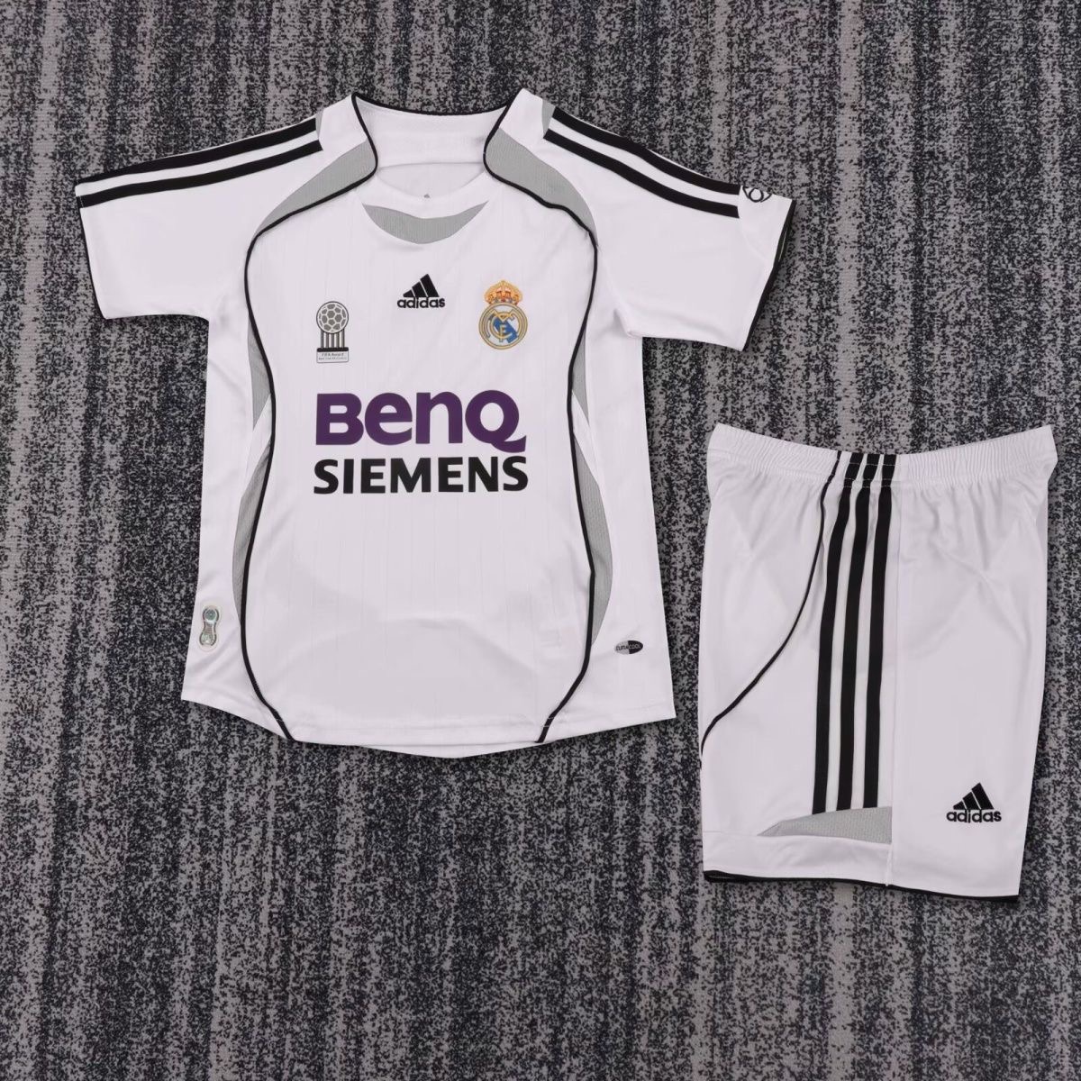 Real Madrid Home Retro Kids Suit 2006/07