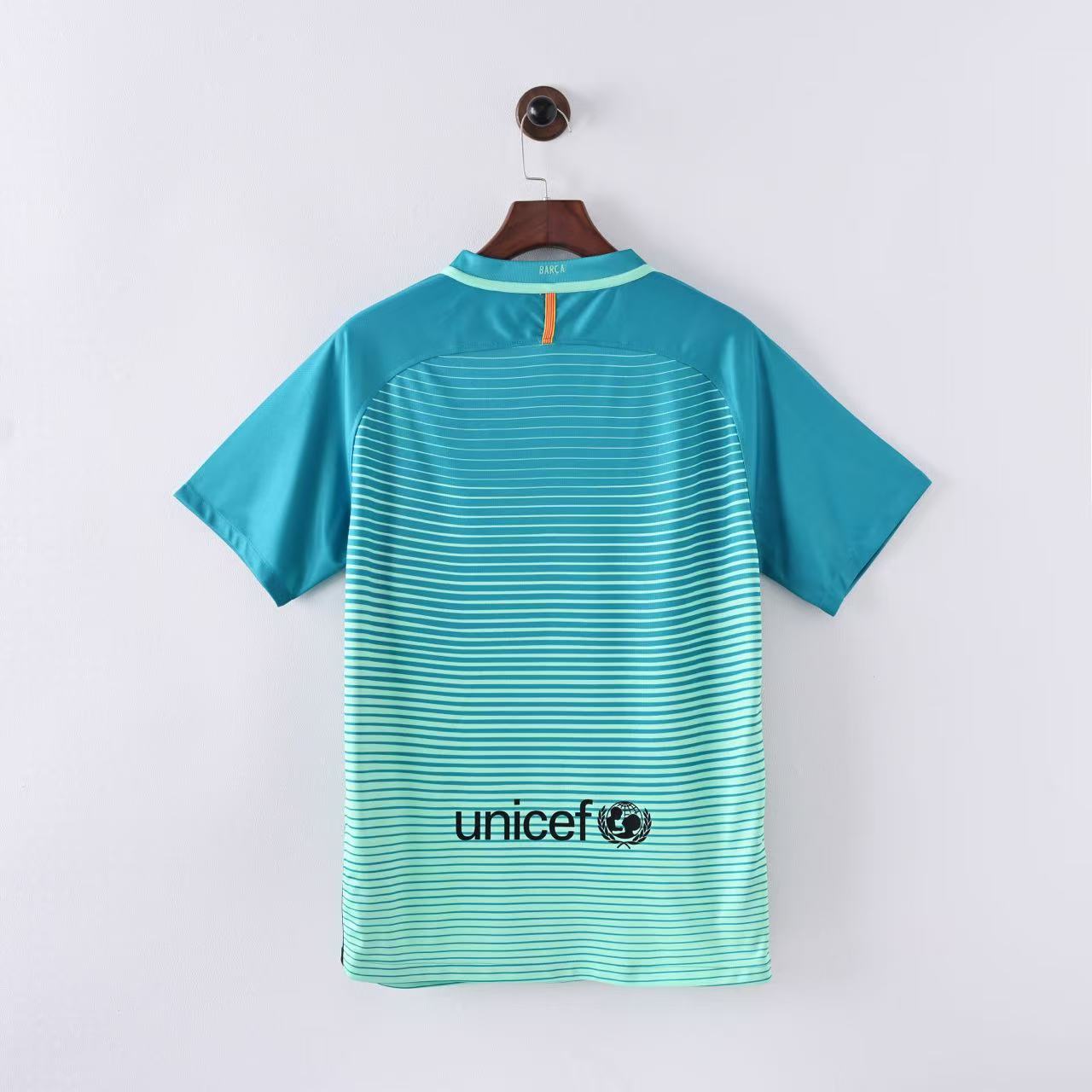 Barcelona Retro Jersey Away 2016-17