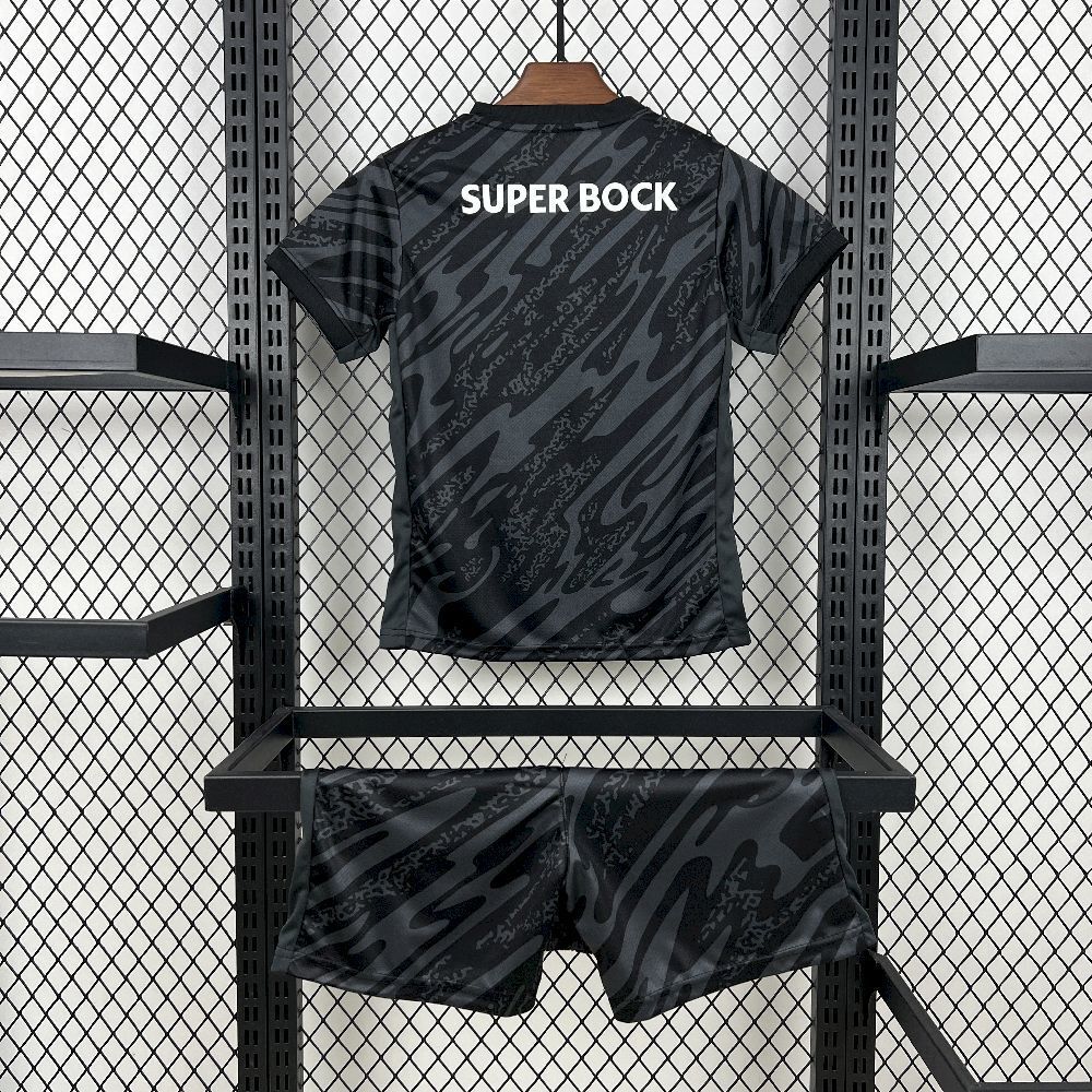 Sporting CP 2025/26 Black Goalkeeper Kids Kit