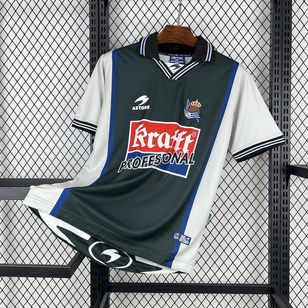 Real Sociedad 2000/02 Away Retro Jersey